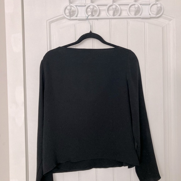 Aritzia blouse size medium - Picture 2 of 2